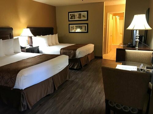 Гостиница SureStay Plus Hotel by Best Western San Bernardino South в Сан-Бернардино