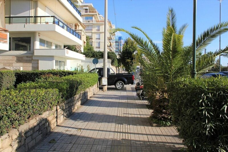 Гостиница Outstanding One Bedroom Flisvos Apartment в Афинах