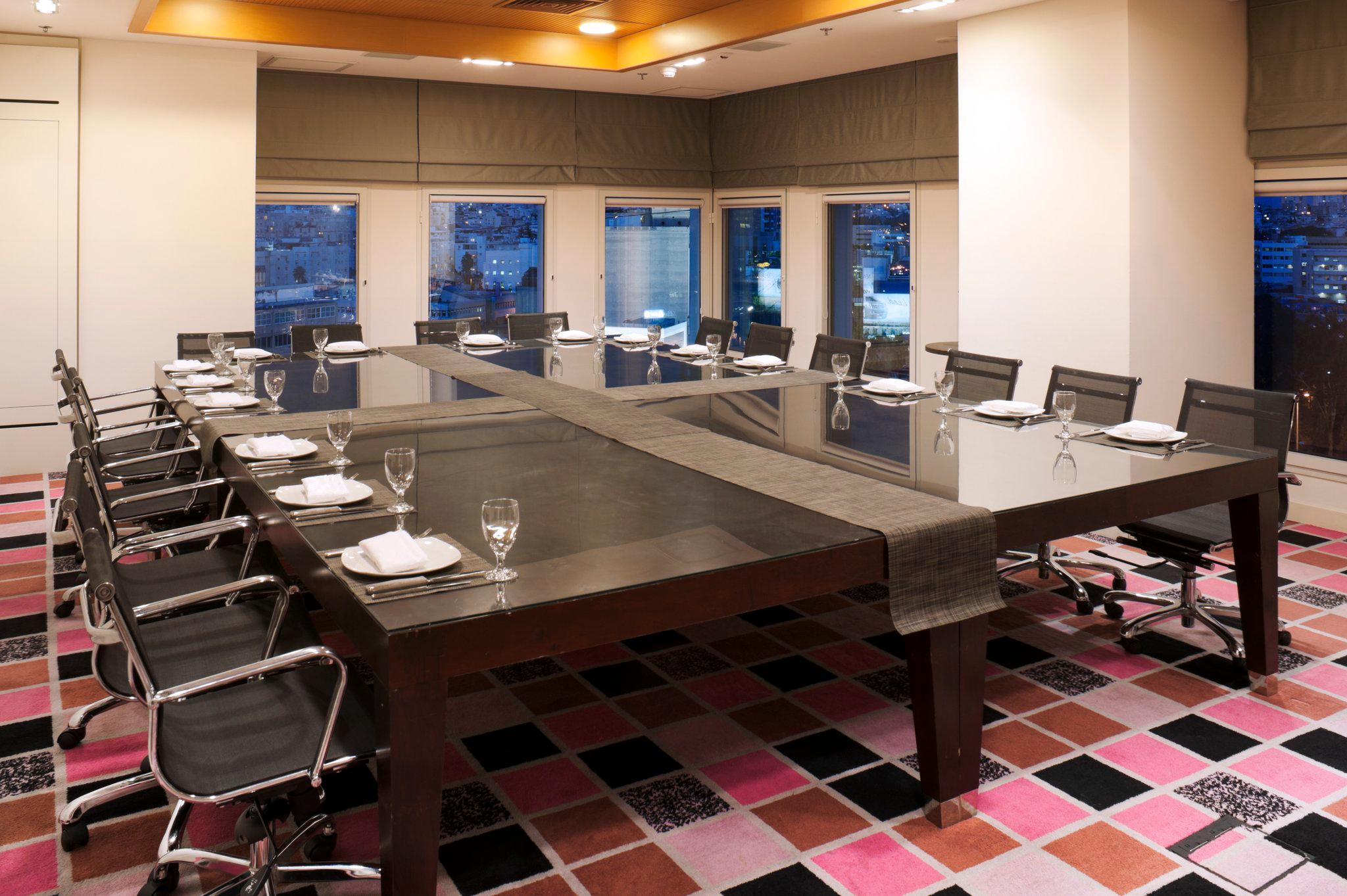 Фото Crowne Plaza Tel Aviv City Center, an Ihg Hotel