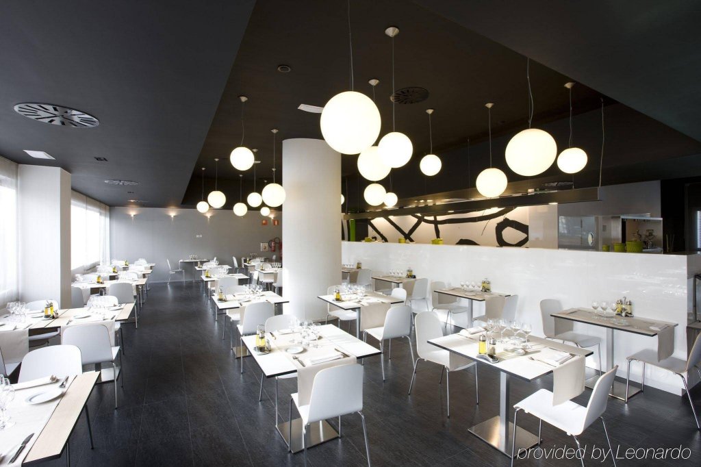 Фото Hotel Zentral Castellana Norte