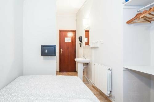 Гостиница Hostal Santa Ana в Барселоне
