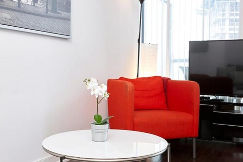 Фото Lavish Suites - Luxury One Bedroom Condo