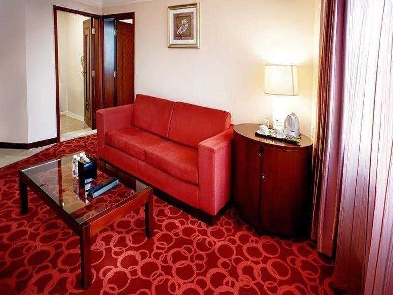 Фото Grand Dragon Hotel