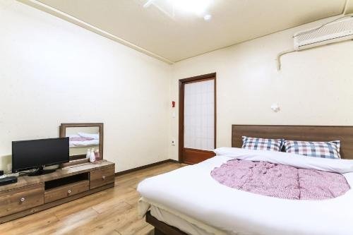 Фото Gyeongju Jang