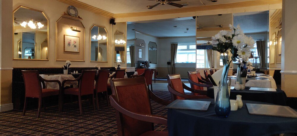 Фото Rivelyn Hotel