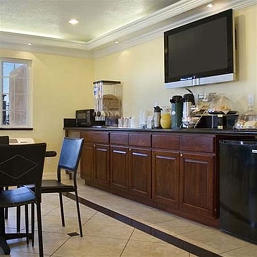 Фото Orange Show Inn San Bernardino