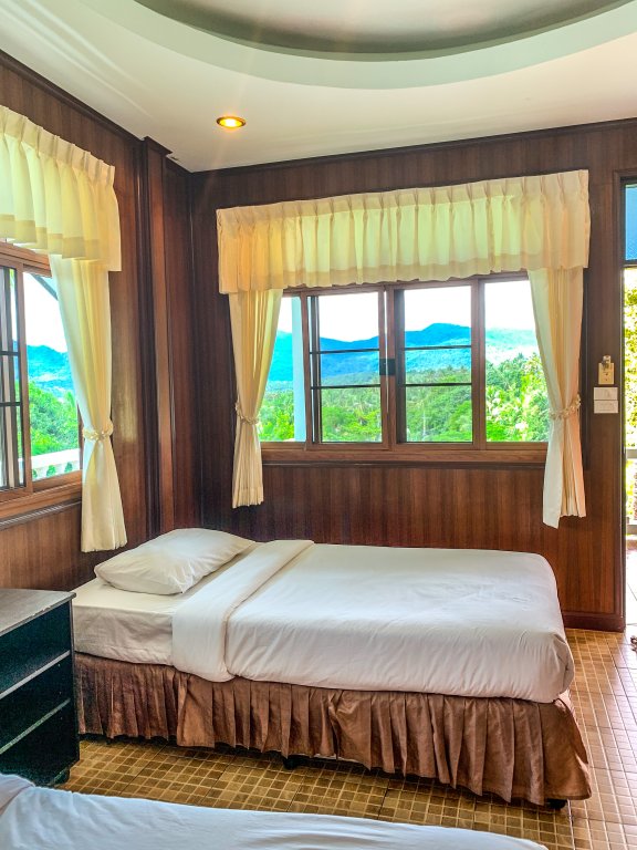 Фото Отель Golden Hill Resort