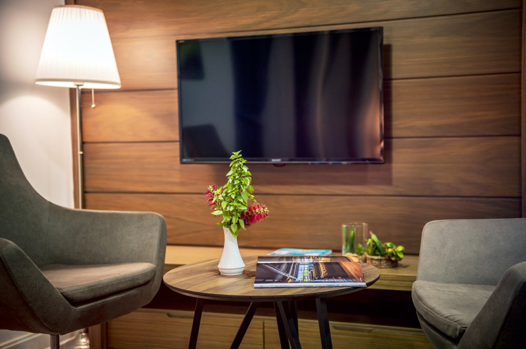 Фото Novel Centre Point Hotel