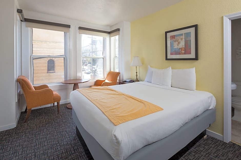 Фото Casa Loma Hotel