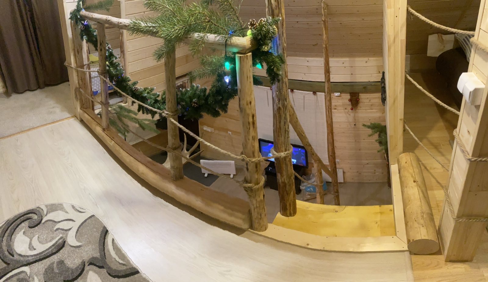 Фото Сандал