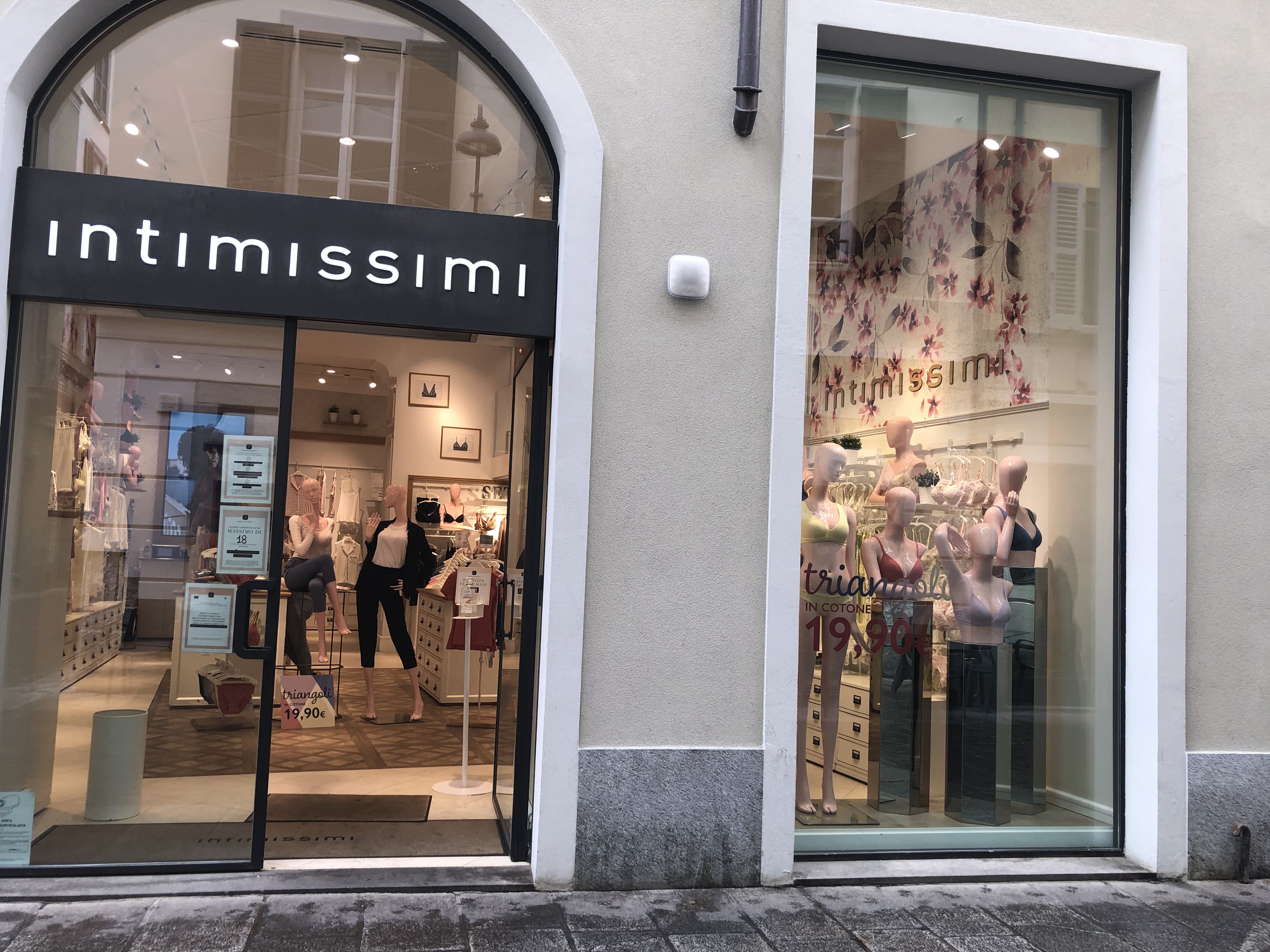 Intimissimi top via nizza