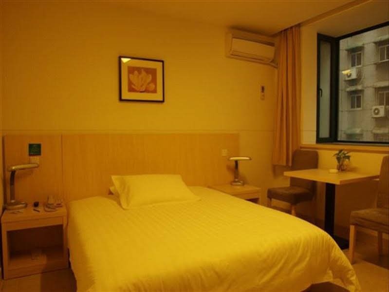 Фото Jinjiang Inn Select Wuhan Chuhehan Street Shuiguo Lake