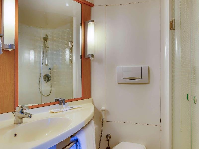 Фото Ibis Bengaluru Outer Ring Road