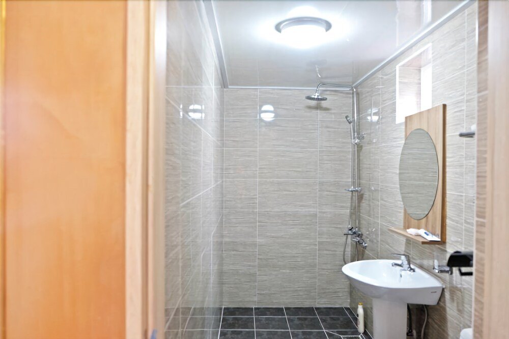 Фото Geumok Log Pension