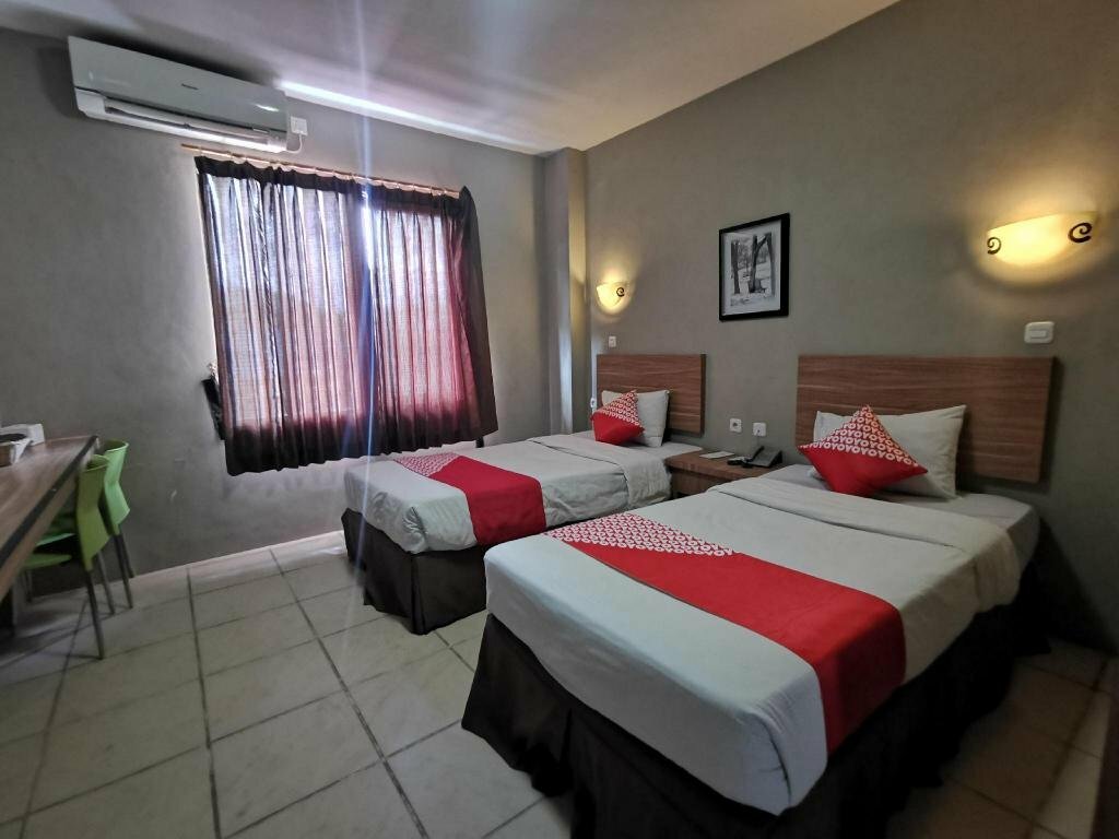 Hotel RedDoorz Plus @ Hotel Ulin Samarinda, Samarinda, photo