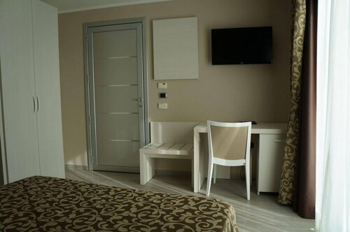 Гостиница Hotel L'approdo  в Анцио