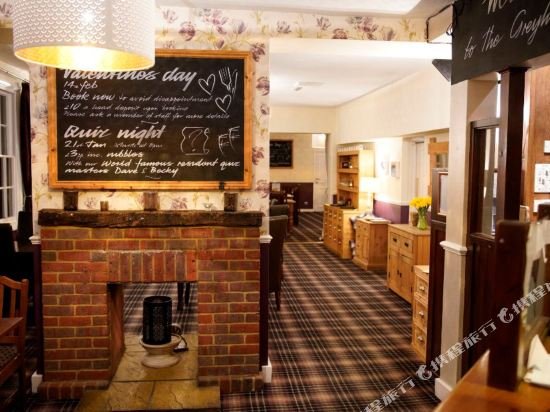 Фото The Greyhound Wigginton