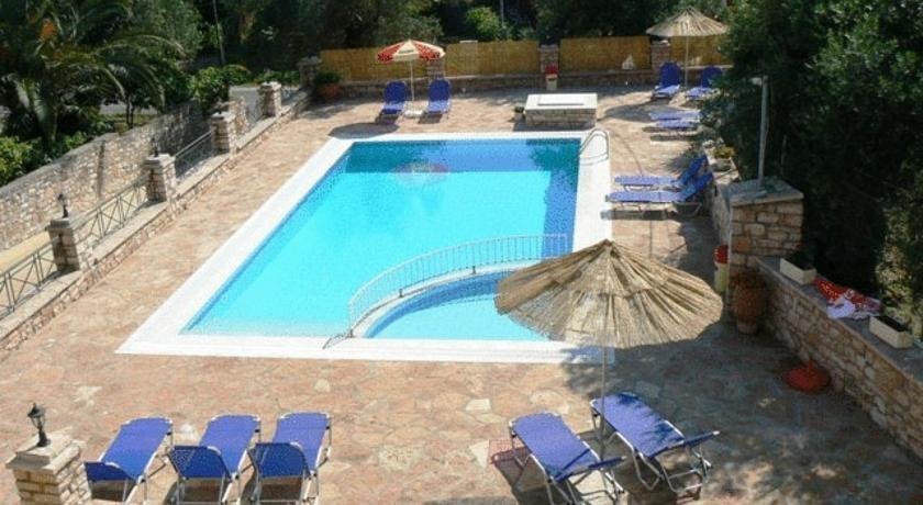 Фото Emily's Apartments