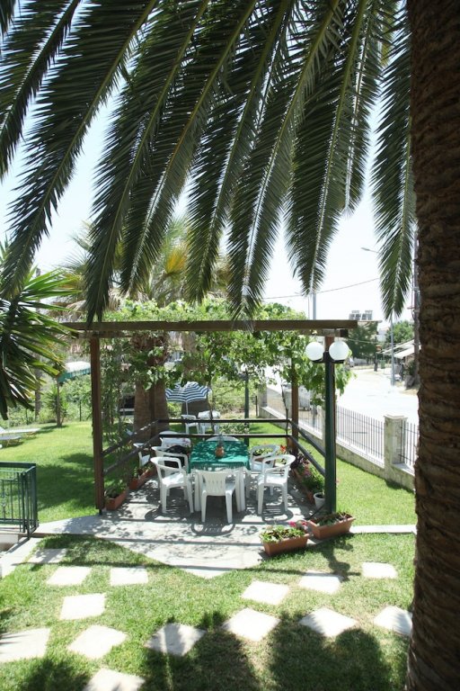 Фото Nano's Vacation In Nea Skioni