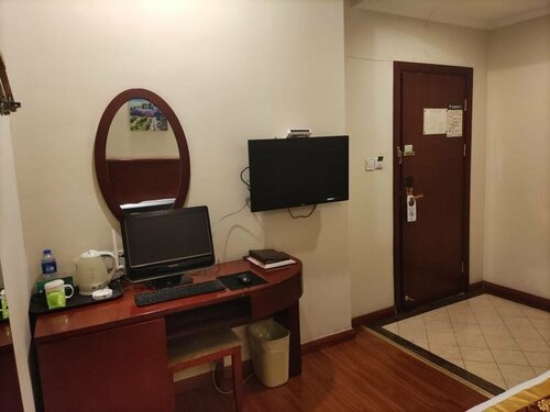 Гостиница Greentree Inn Shanxi Datong Railway Station South в Шаньси