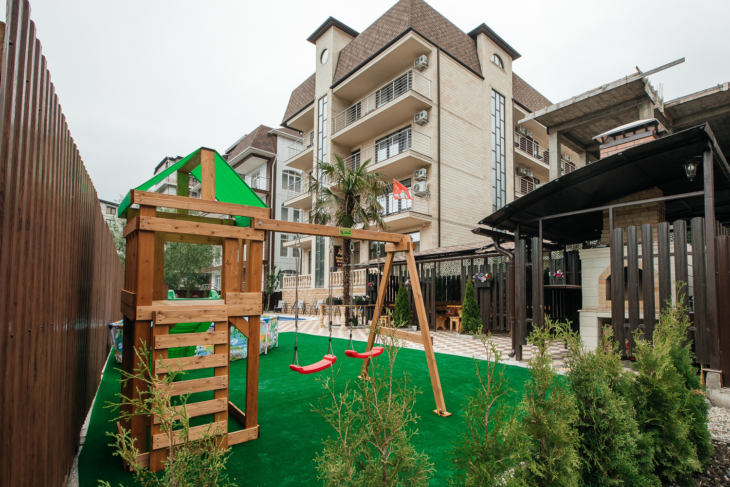 Фото Фемили отель