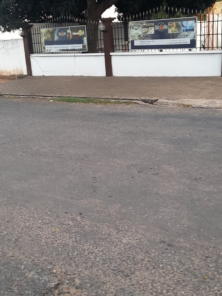 Restaurant Sizzle Events Bar&Grill, Accra, photo