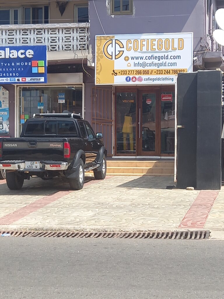 Clothing store Cofiegold, Accra, photo