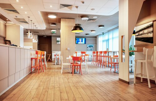 Гостиница B And B Hotel Katowice Centrum в Семяновице-Силезском