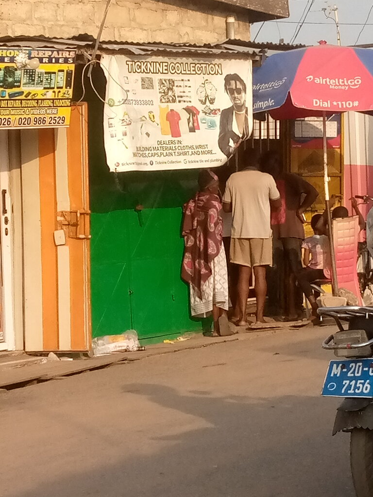 Clothing store Tocknine collection, Accra, photo