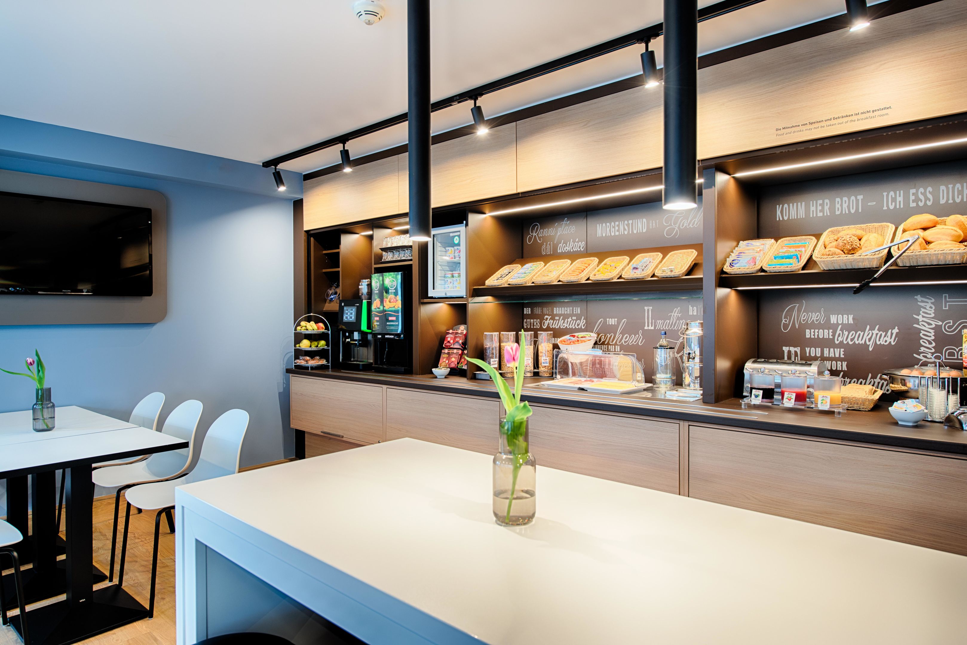 Фото B&b Hotel Bielefeld-Ost