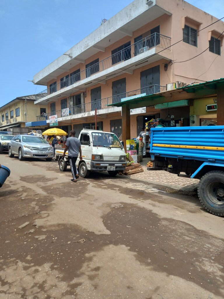 Lubricants Osidan, Accra, photo