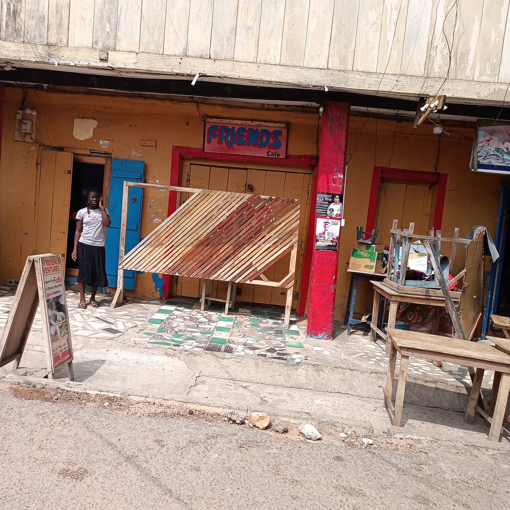 Cafe Friend's Cafe, Accra, photo