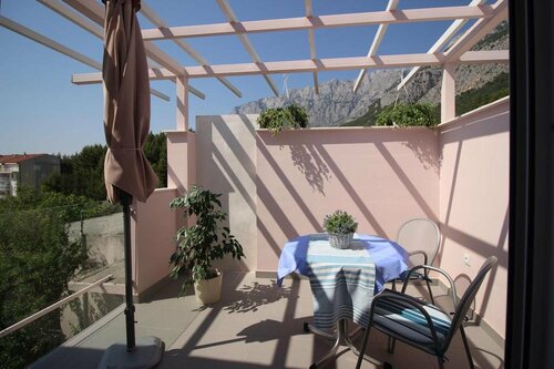 Гостиница Apartments Nora в Макарске