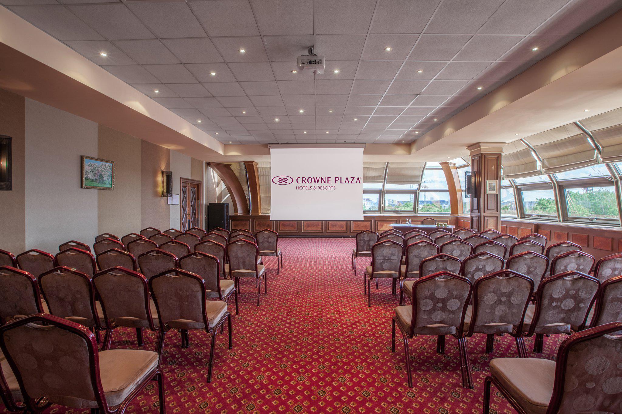 Фото Crowne Plaza Minsk