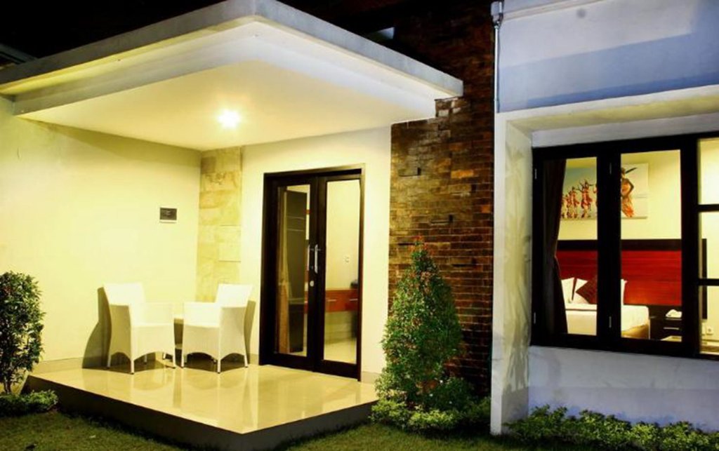 Фото Legian Village Hotel