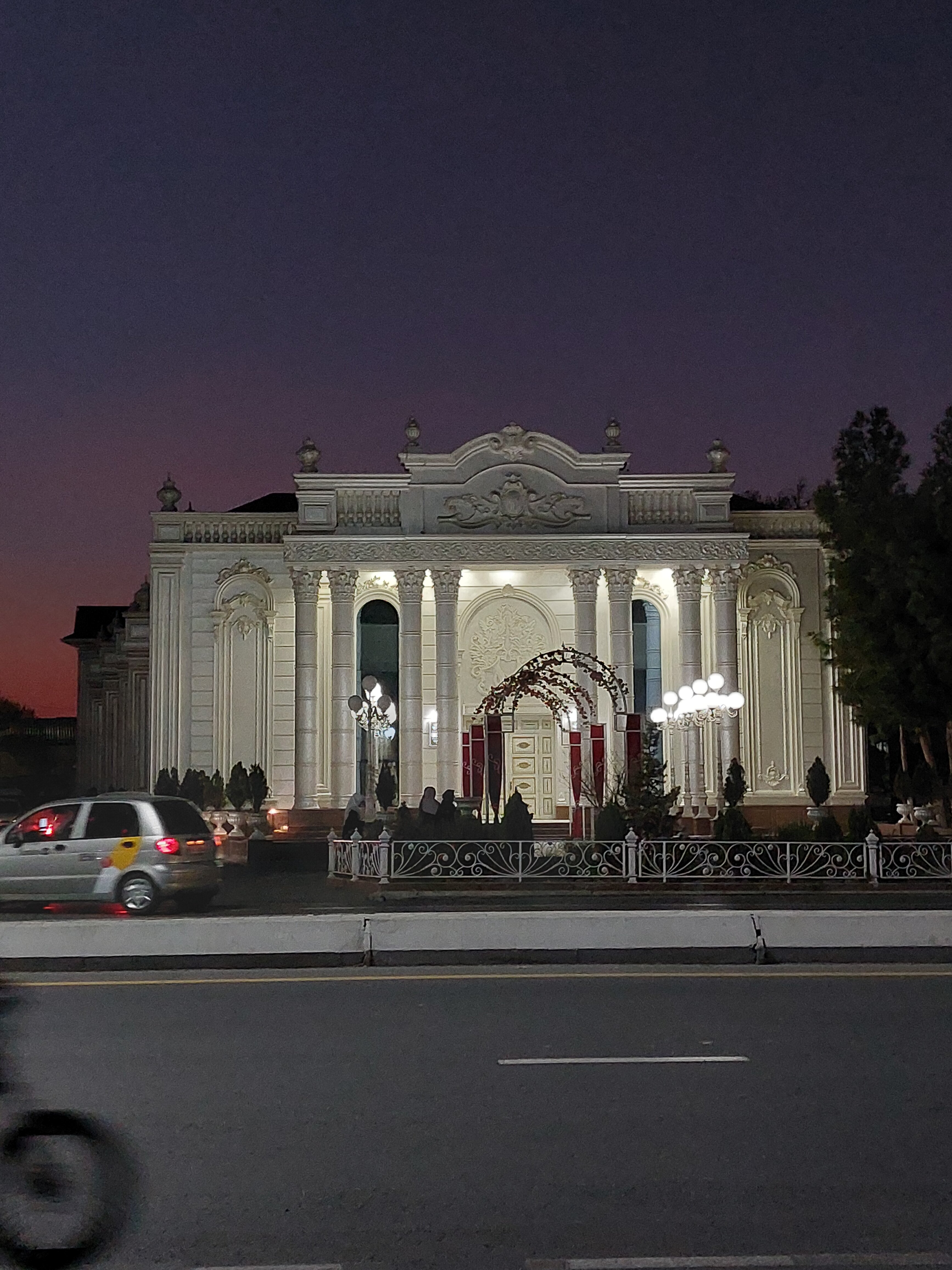 Rambler kochada kokraklarni korsatadi