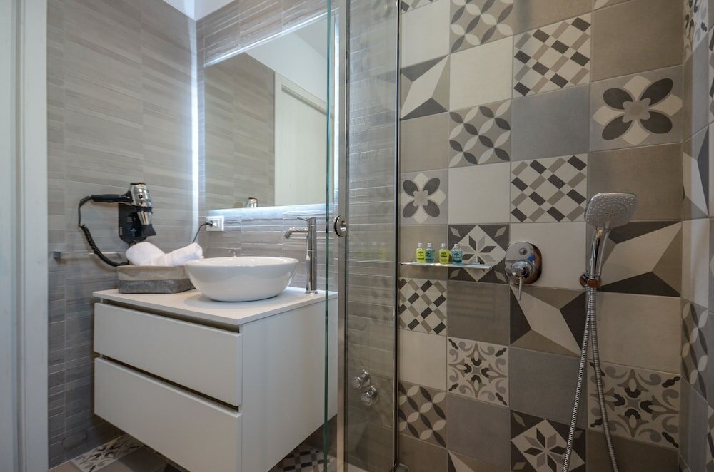 Фото Elegant Apartments