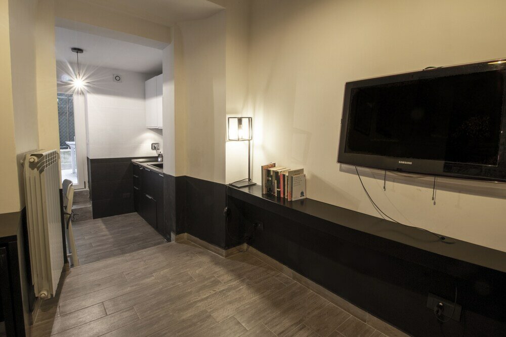 Фото Piazza Vittorio Emanuele Netflix Studio