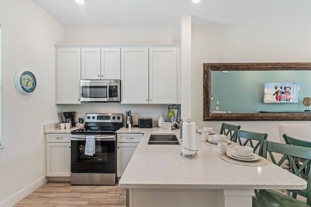 Фото 8000 Lost Shaker Lane