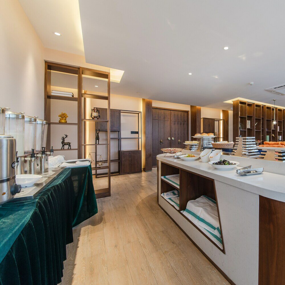 Фото Foshan Xinxuangong Hotel