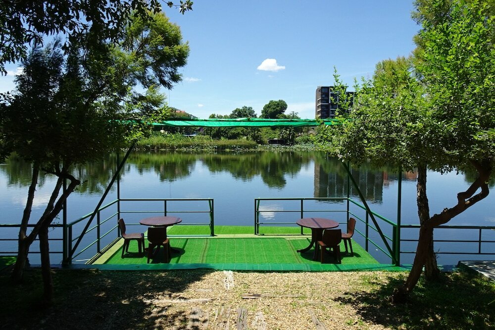 Фото West Wonder Riverside Resort