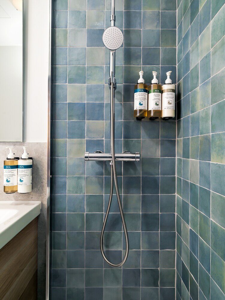 Фото Milan Adore