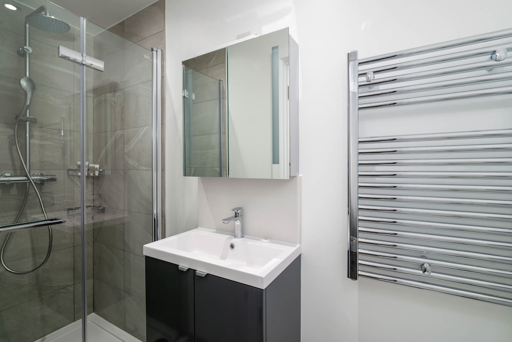 Фото 37 Doughty Street