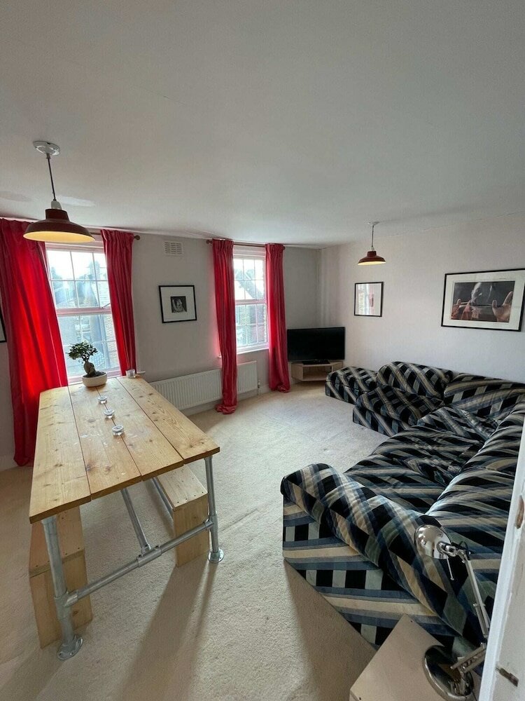 Фото Modern & Cosy 1 Bedroom Top Floor Flat in East Dulwich