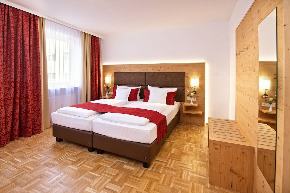 Фото Park Hotel Laim Serviced Apartments