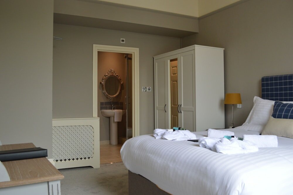 Фото The Crown Pub & Guesthouse