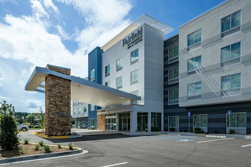 Гостиница Fairfield Inn & Suites by Marriott Savannah I-95 North