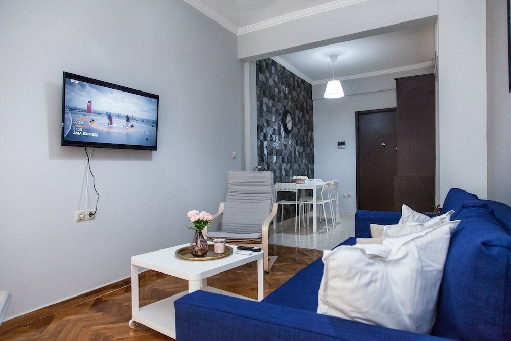 Фото Beautiful new decorated apt in Athens