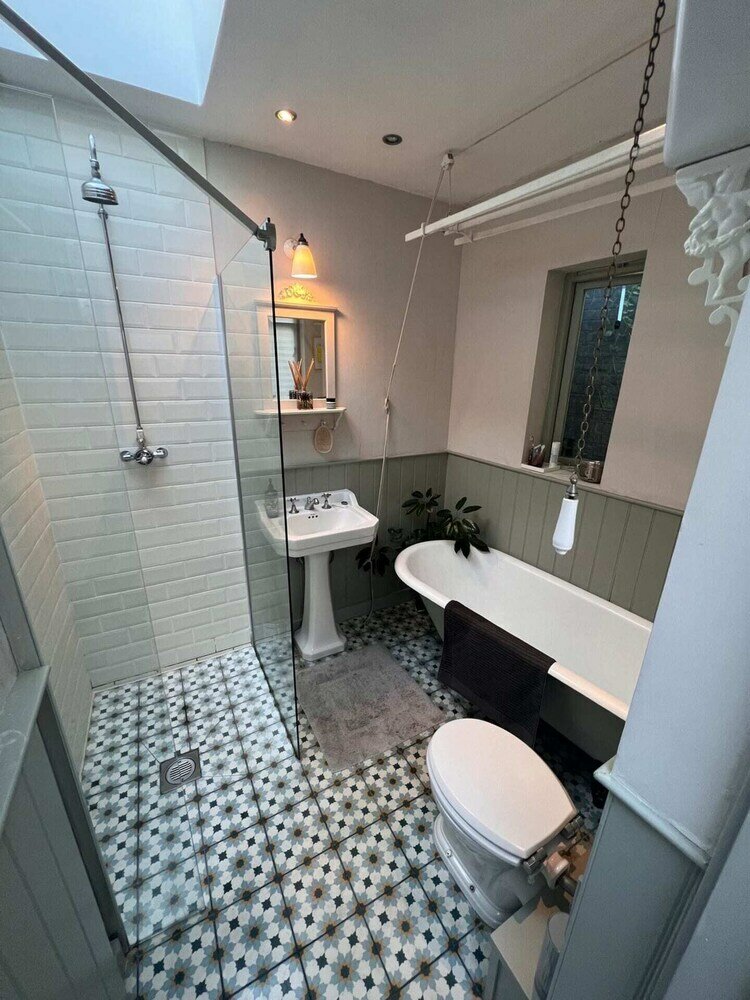 Фото Picturesque 2bd House - Heart of Stepney Green!