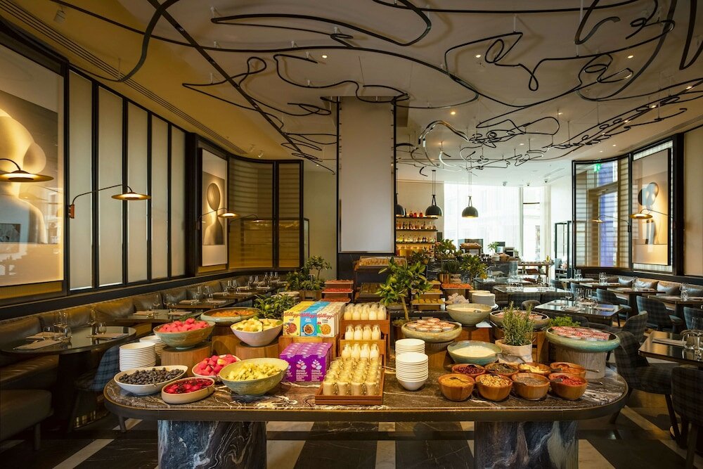 Фото The Londoner